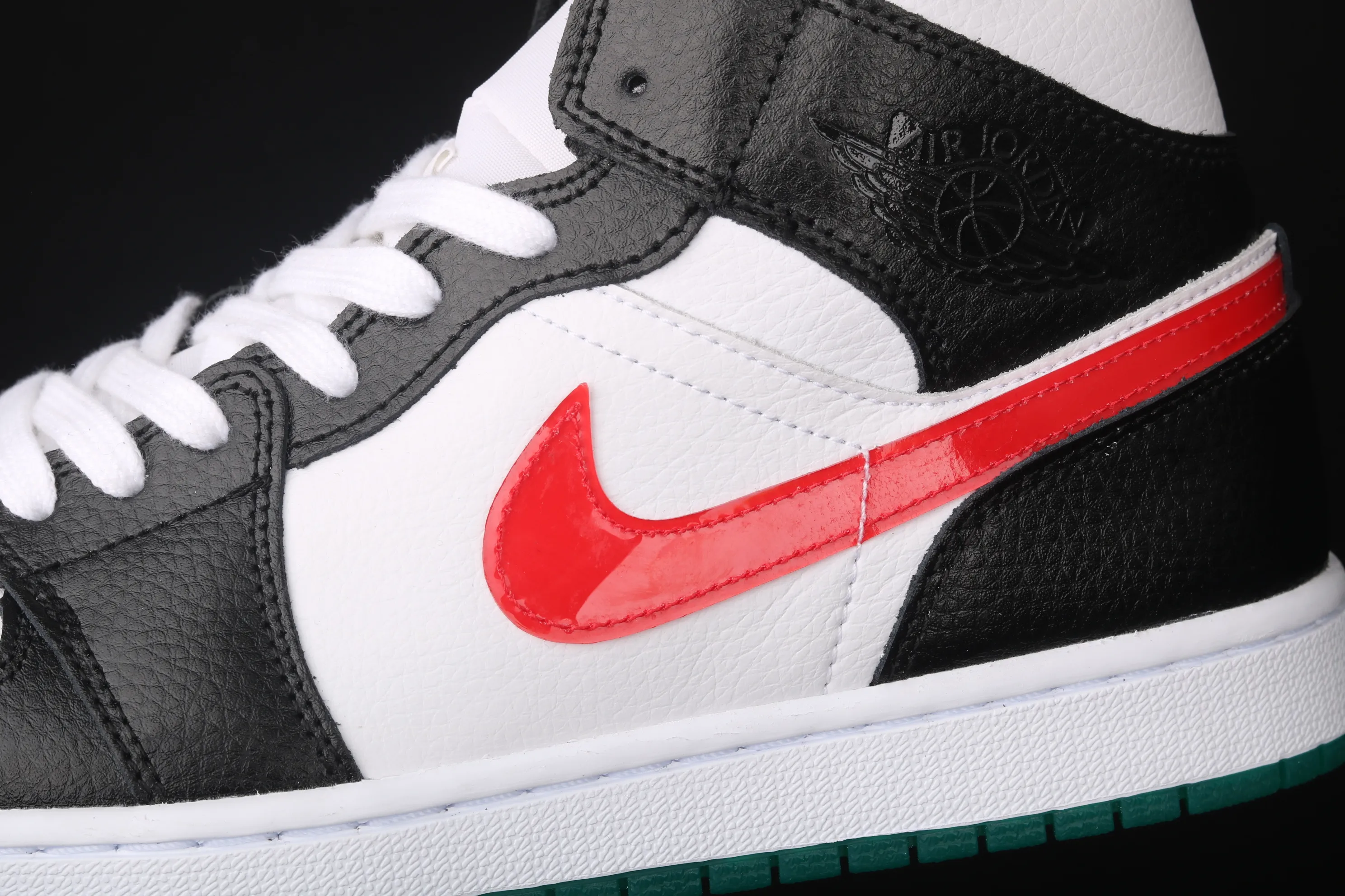 All categories Air Jordan Jordan series basketball shoes Air Jordan 1 Mid Air Jordan 1 Mid AJ1 Joe 1 red and yellow color hook Yuanyang mid-top basketball shoes BQ6472-063